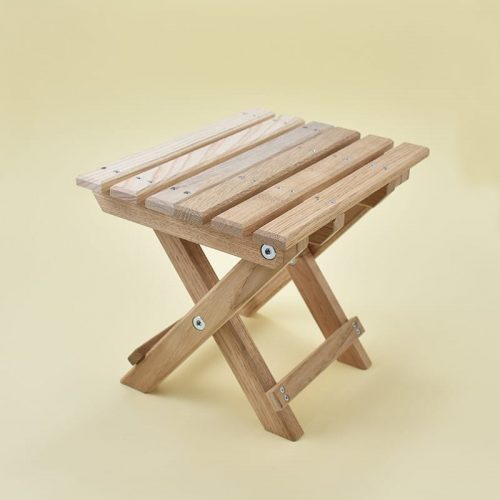 Wooden folding chair-composed/Lesen zložljiv stolček-sestavljen