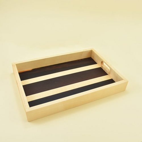 Wooden tray made of maple wood and veneers of ziricote and maple /Lesen pladenj, narejen iz javorjovega lesa in furnirjev zirikote in javorja