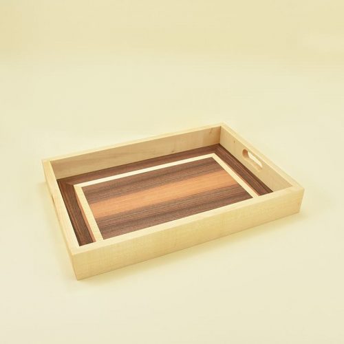 Wooden tray made of maple wood and veneers of walnut and maple /Lesen pladenj, narejen iz javorjovega lesa in furnirjev oreha in javorja