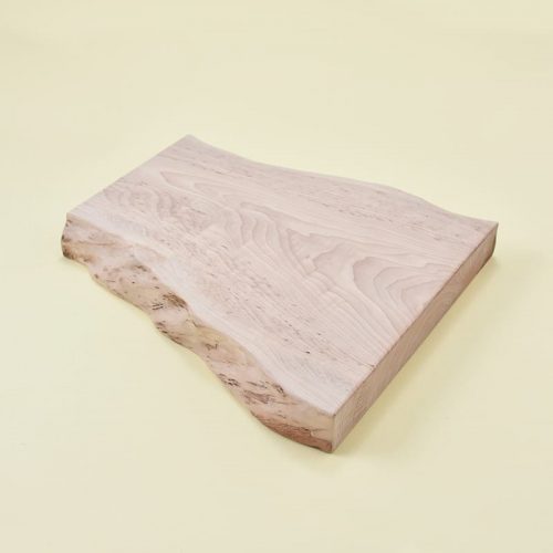 Robust wooden cutting board by wood&dots