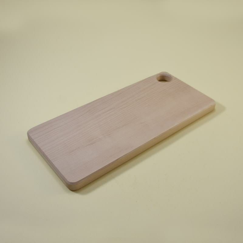 navadna-lesena-rezalna-deska-brez-utora_4 simple wooden cutting board - by wood&dots