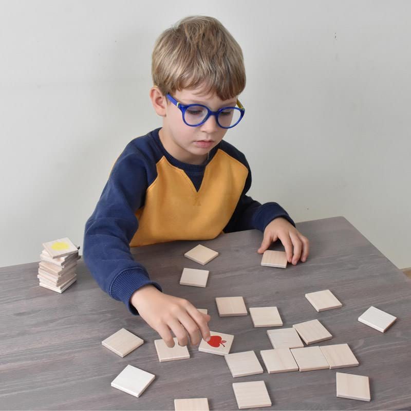 Spomin s sadjem/Fruit memory game Spomin s sadjem/Fruit memory game